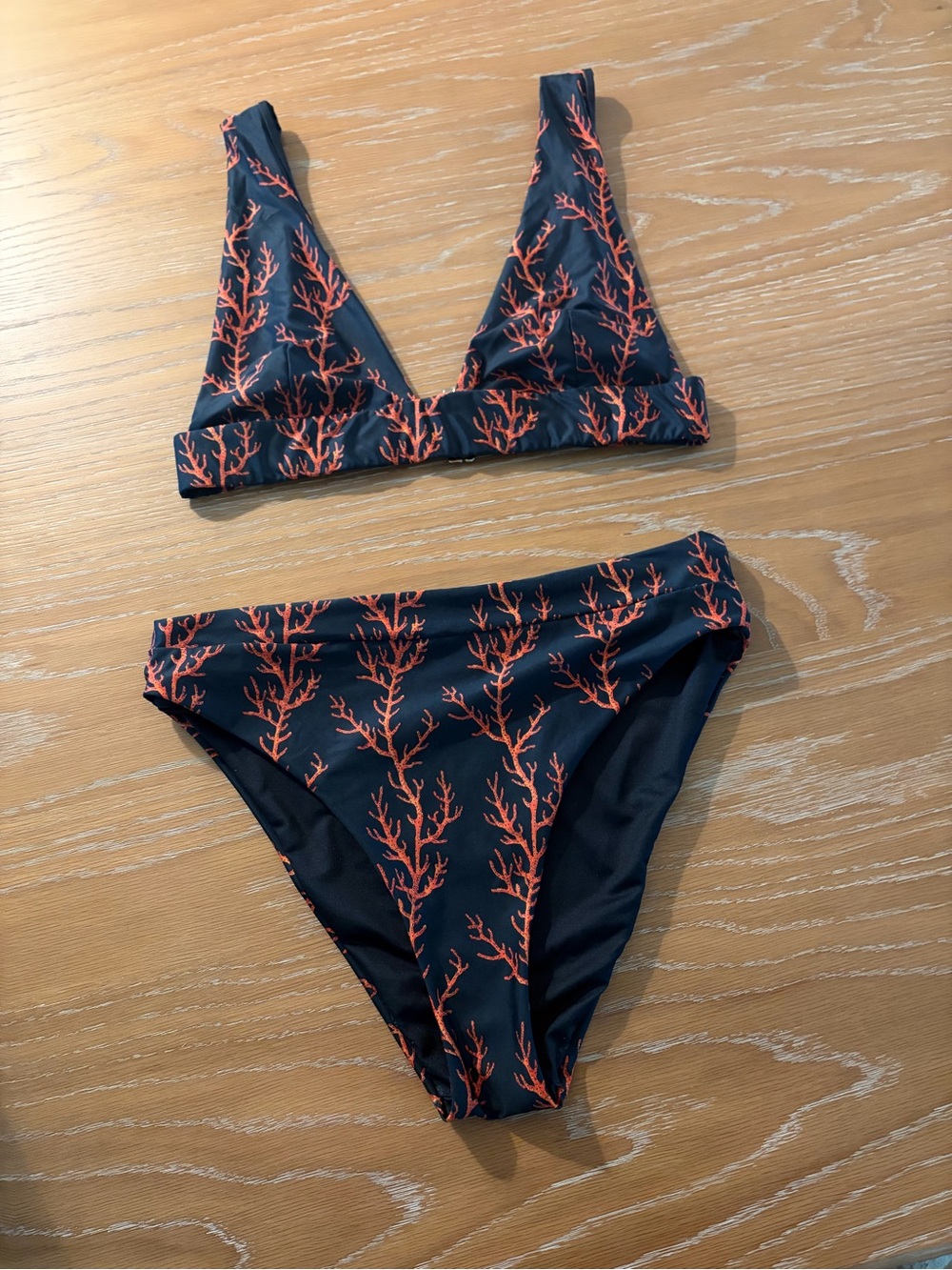 Agua by Agua Bendita Laurie Arrecife Bikin Top and Bottom - Size Medium